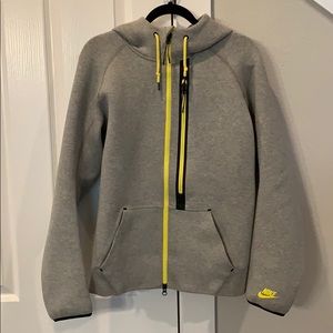 NIKE exclusive tech fleece sweatshirt